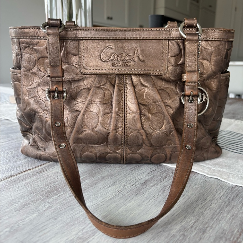 🍃🦋 Coach Metallic Bronze Signature C Shoulder Bag #14002
